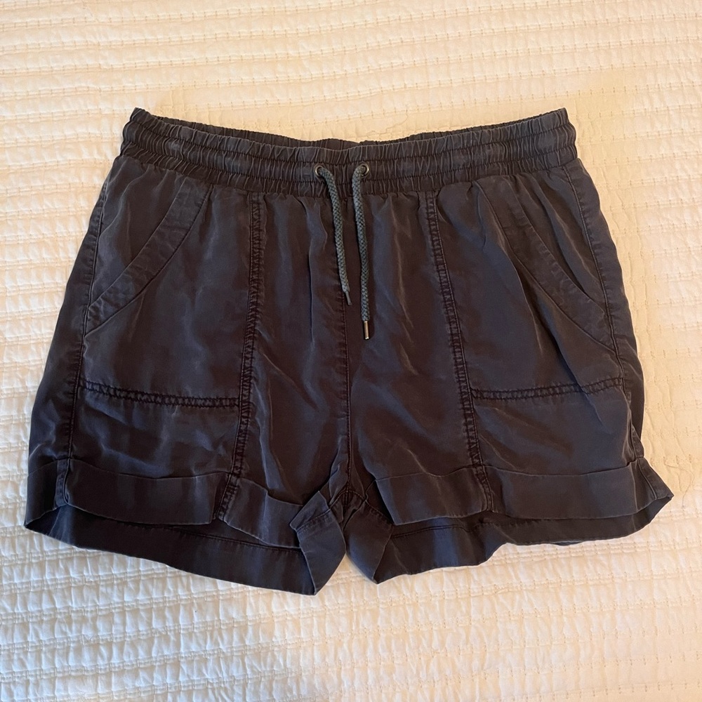 Gray, casual shorts, size L